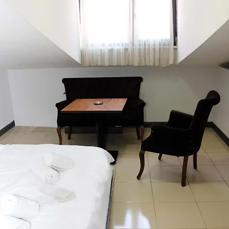 Biglife Hotel