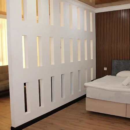 Hotel Biglife