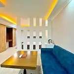 Hotel Biglife