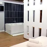 Hotel Biglife