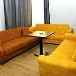 Hotel Biglife