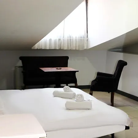 Biglife Hotel