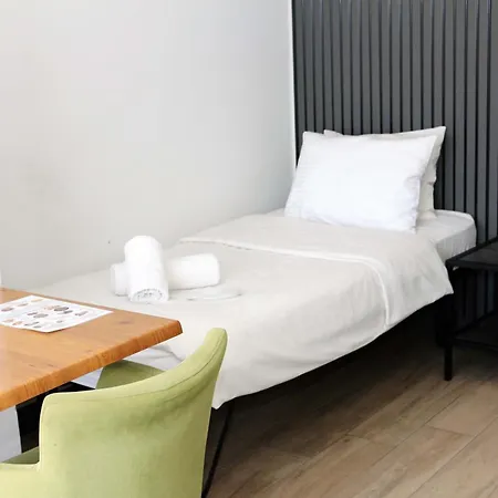 Biglife Hotel *