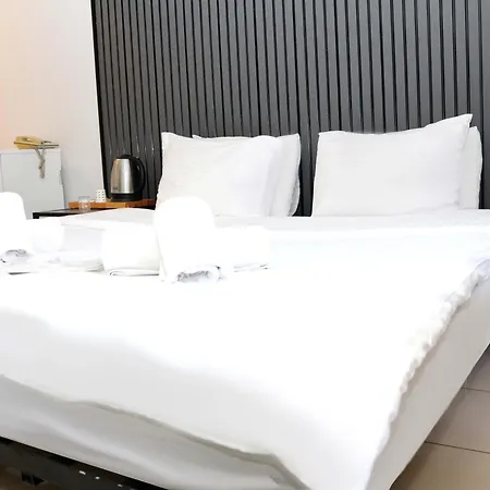 Biglife Hotel