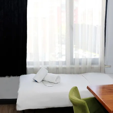 Hotel Biglife