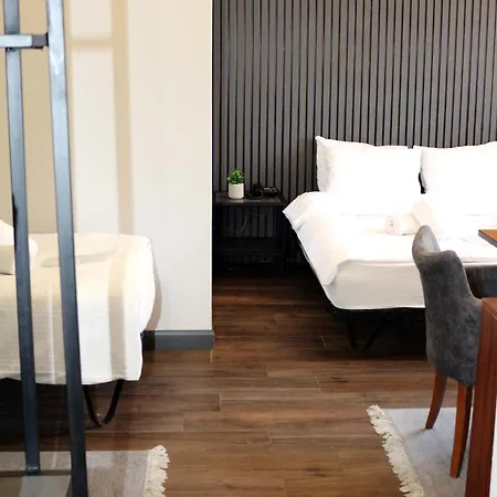 Hotel Biglife