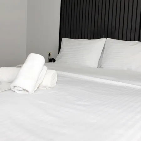 Hotel Biglife *