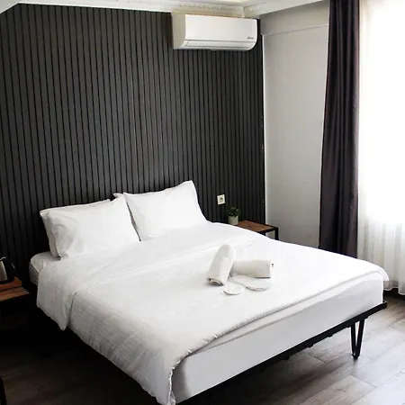 Hotel Biglife *