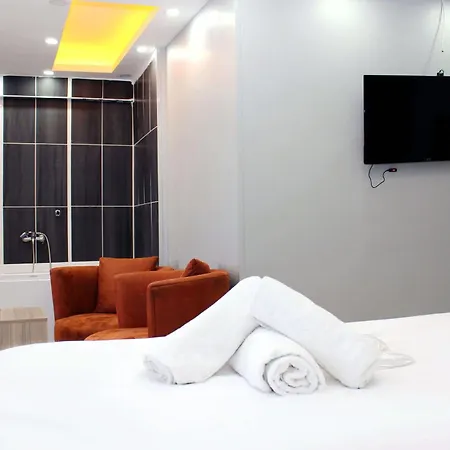Hotel Biglife *